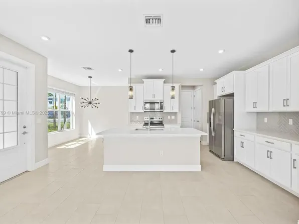 3552 NW Solange Ct, Jensen Beach, FL