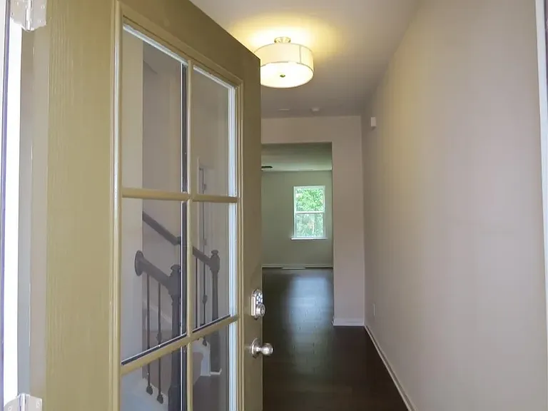 5640 Berney Cir — Photo 2