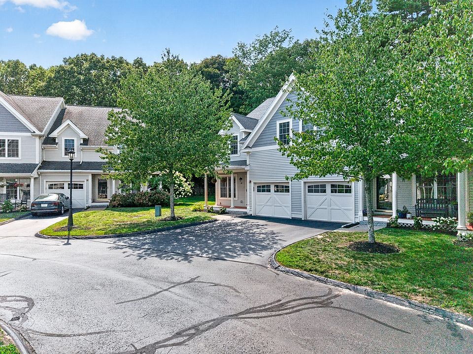 1st image of 19 Junction Ln #19