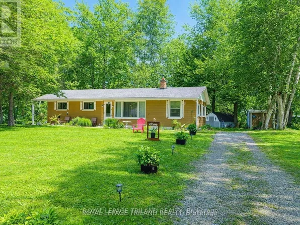 6302 Huron Dr, Lambton Shores, ON N0M 1T0
