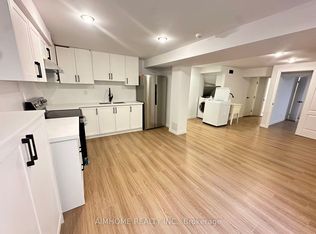 12 Goldsmith Cres, Newmarket, ON L3X 1R4