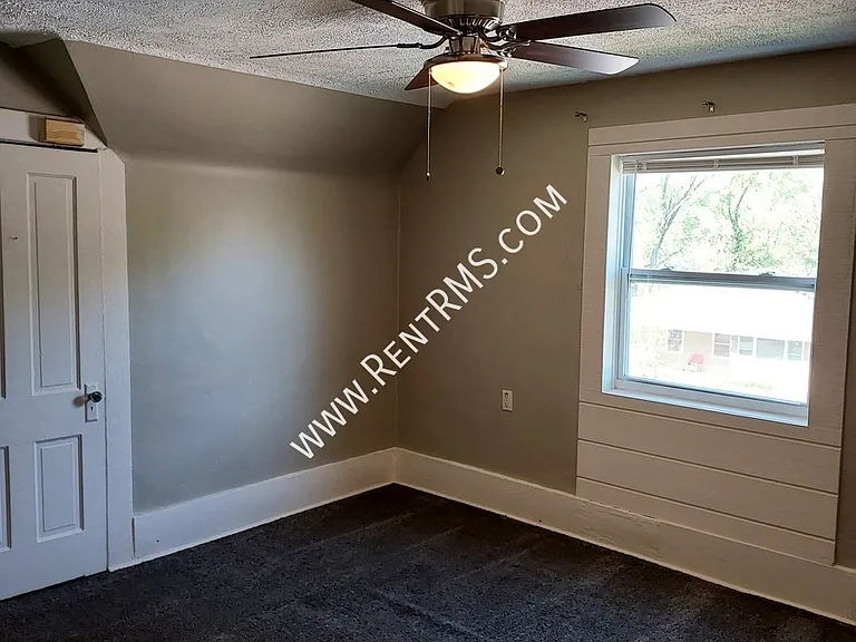 2600 SW Clay St #2 — Photo 3