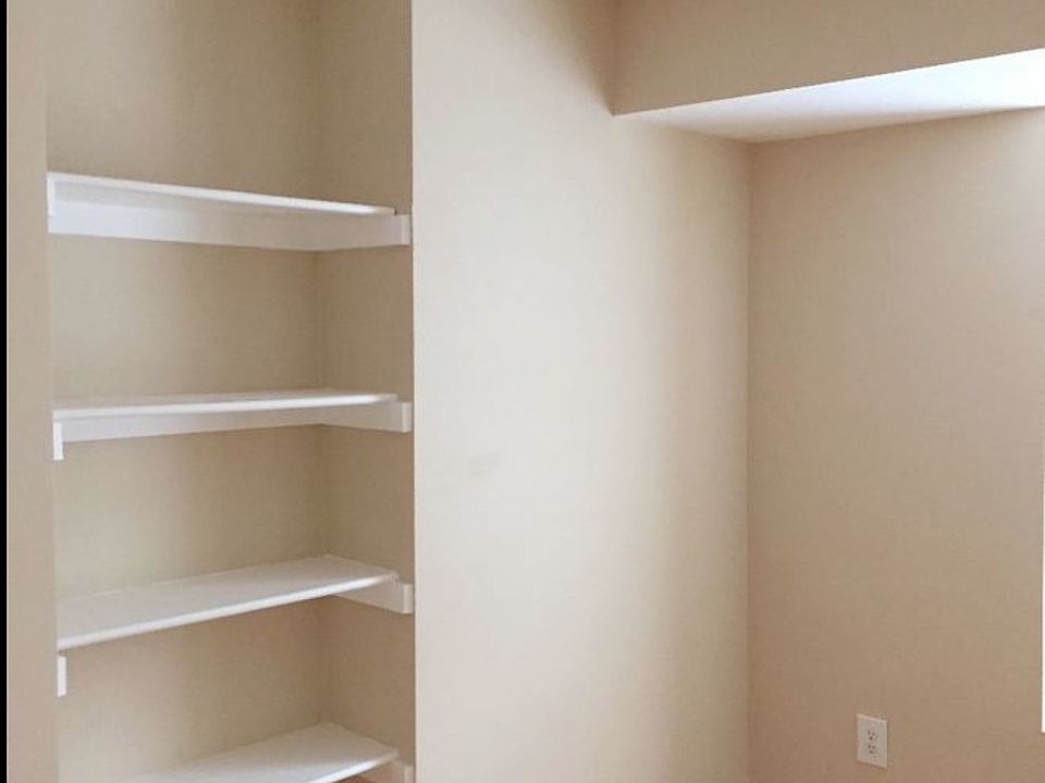 2nd image of 712 Shawmut Ave APT 2
