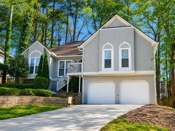 912 Feather Creek Ln, Woodstock, GA 30189