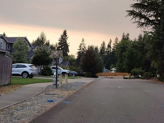4th image of 15835 92nd Avenue Ct E