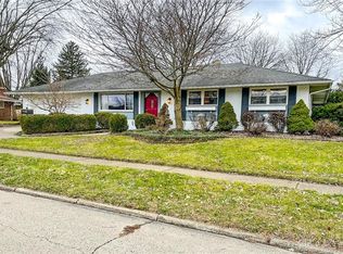 1056 Meadow Ln, Xenia, OH 45385