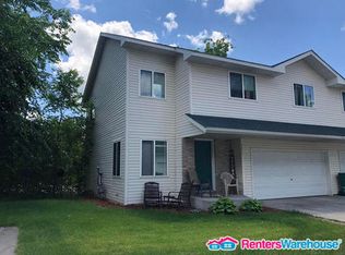 8836 Walnut Pl, Rockford, MN 55373
