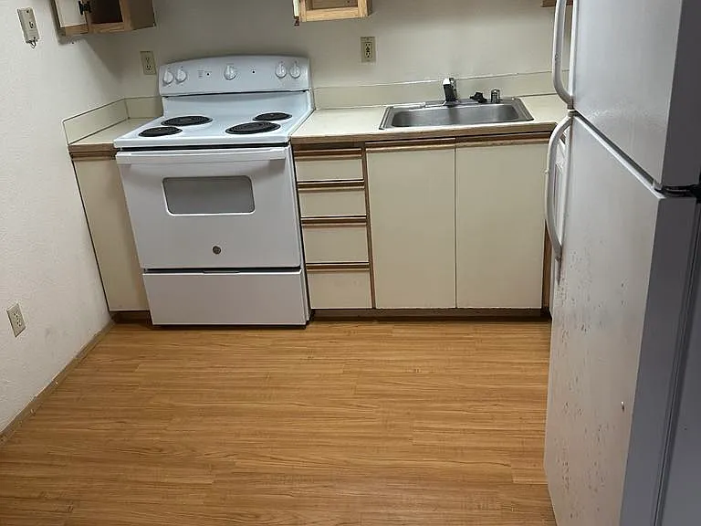 4253 8th Ave NE #102 — Photo 11
