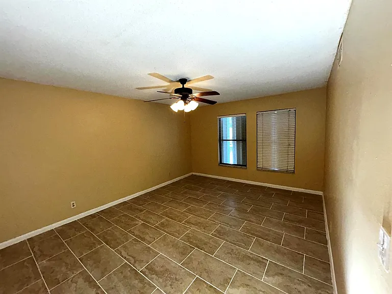 11983 Shakerwood Ln — Photo 27