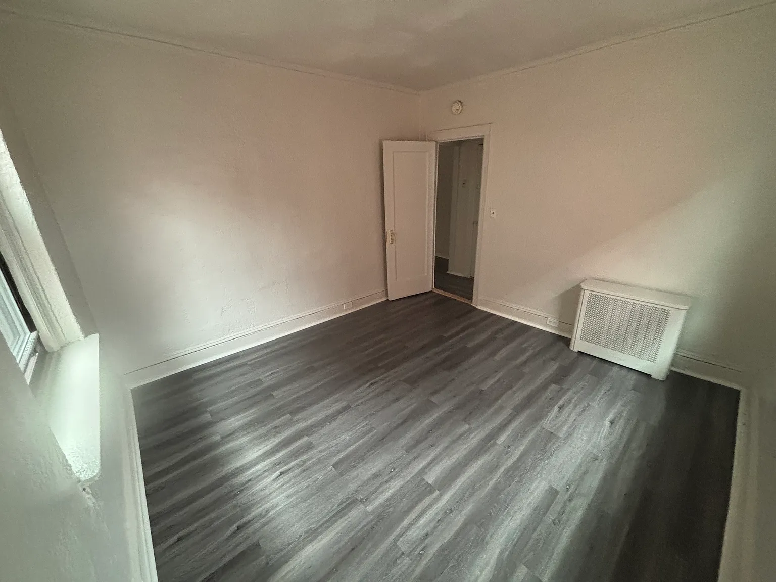 1 bed, 850 sqft, $2,280 — Photo 3