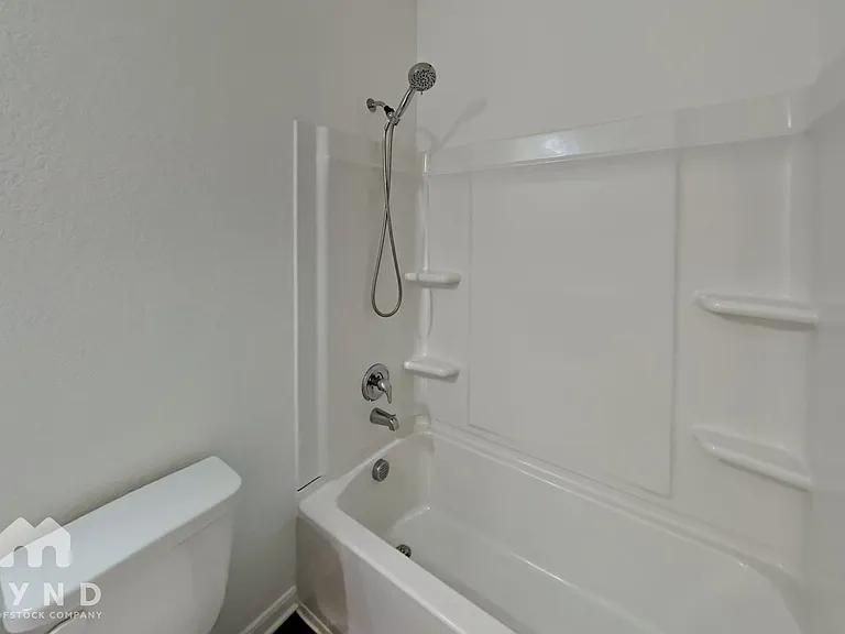 5924 Pearl Mdw — Photo 16