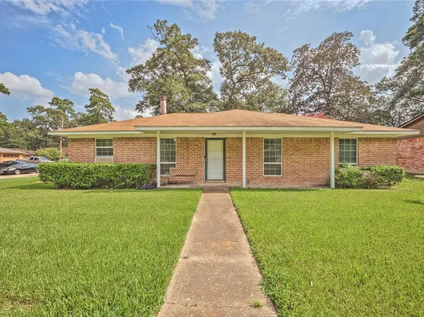 1914 Woodway Dr, New Caney, TX 77357