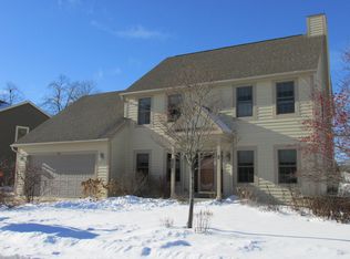 848 Abby Rd, West Bend, WI 53095