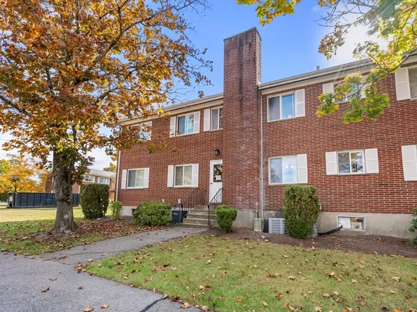 17 Bayberry Dr APT 1, Sharon, MA 02067