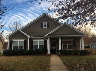 10 Tapestry Ln, Newnan, GA 30265