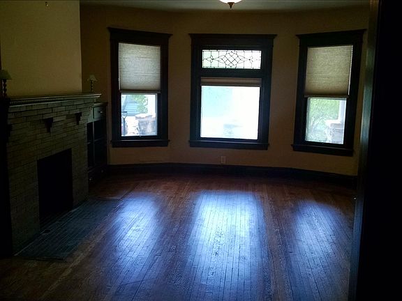 2nd image of 830 Potomac Ave #1
