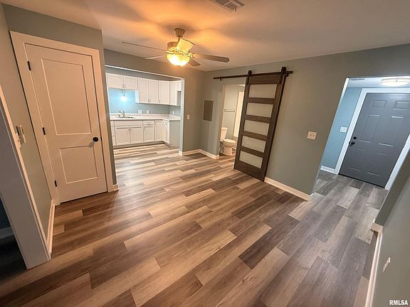 5th image of 2716 S Walnut St