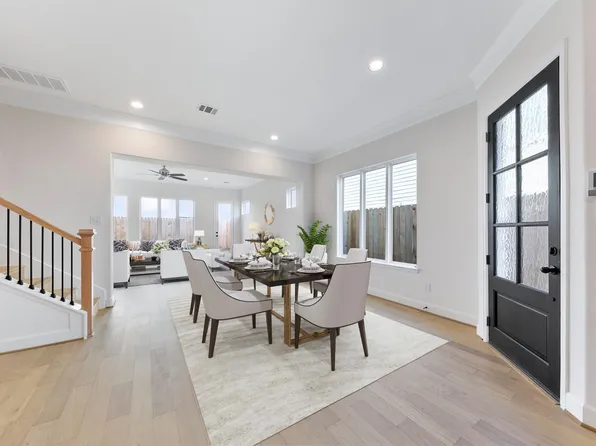 946 Judiway St, Houston, TX 77018
