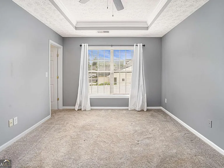 74 Slate Dr — Photo 6