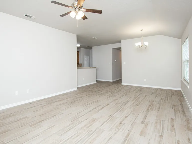 344 Arnold Dr #B — Photo 8