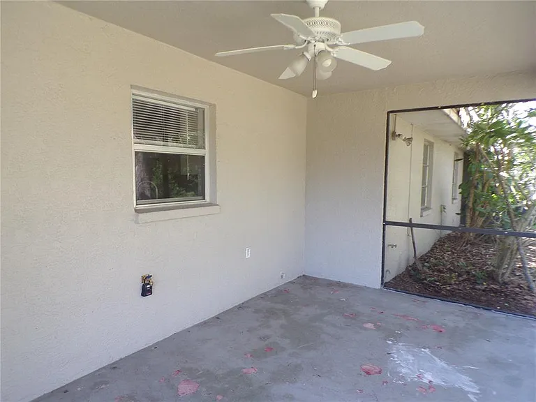 1088 Melville Rd #A — Photo 36