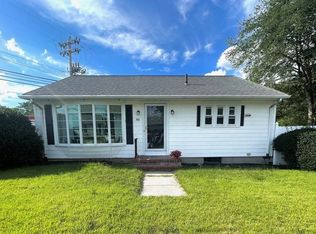 993 Lucy St, New Bedford, MA 02745