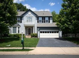 7692 Vinewood Ct, Gainesville, VA 20155