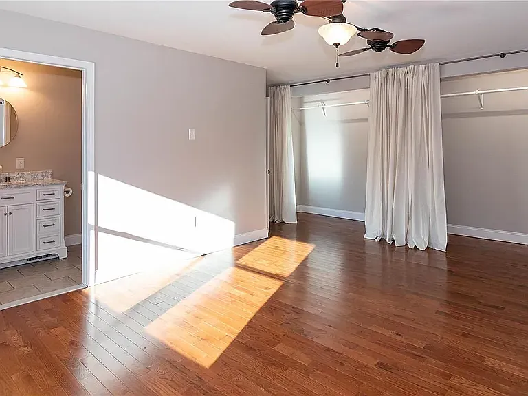 1341 Meadow Dr — Photo 12