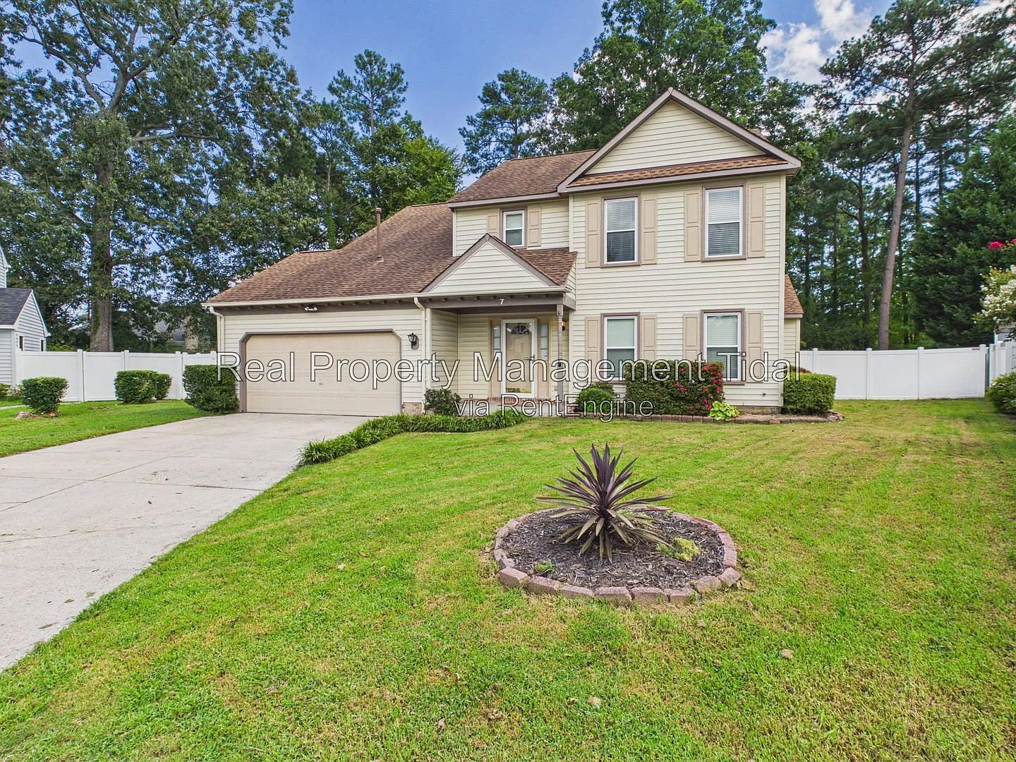 4 bed, 3.0 bath, 2390 sqft, $2,850 — Photo 2