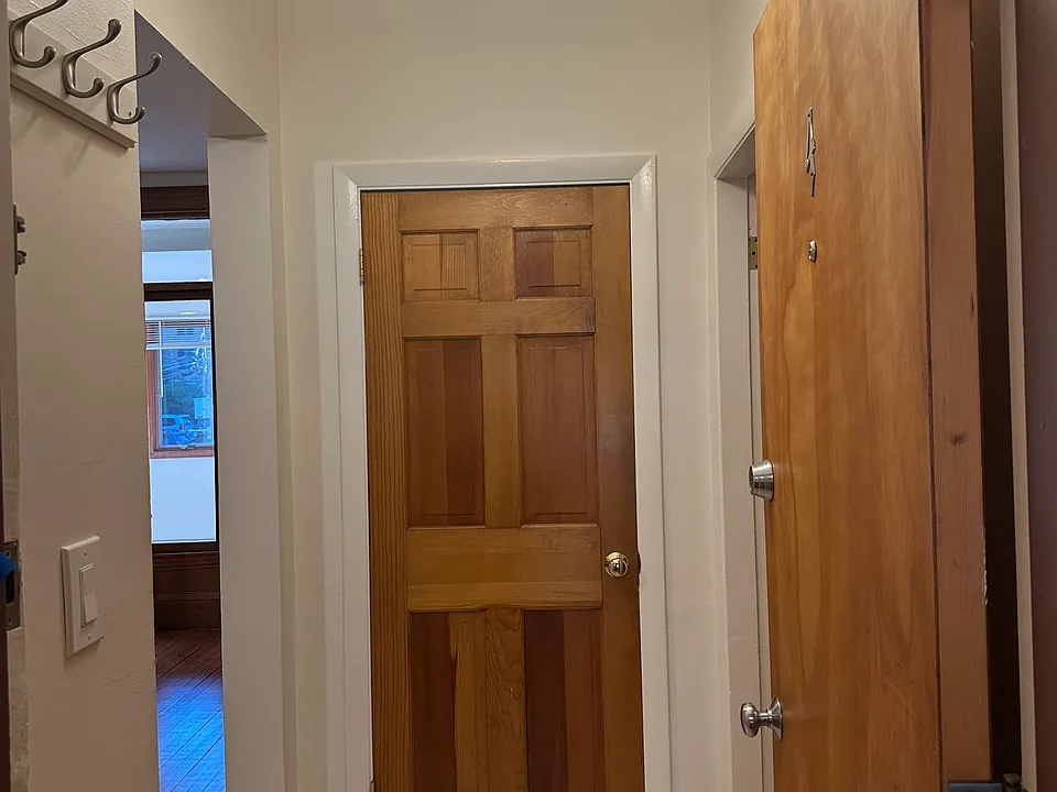907 Beacon St #4