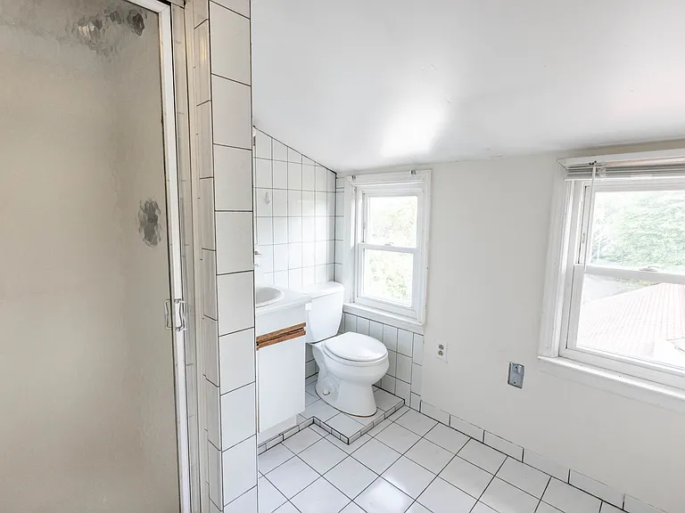 22 Serafin Pl — Photo 42