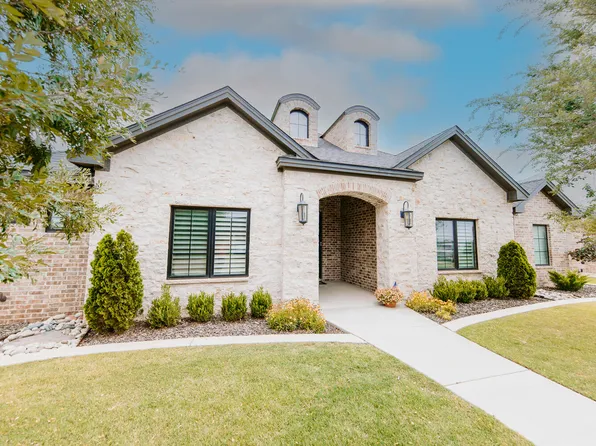 1208 N 14th Pl, Wolfforth, TX 79382