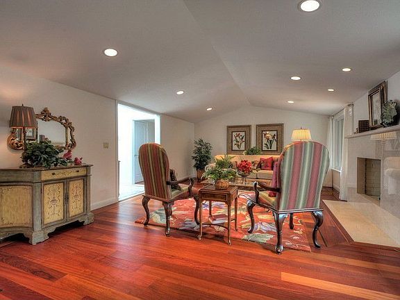 4th image of 20564 Russell Ln