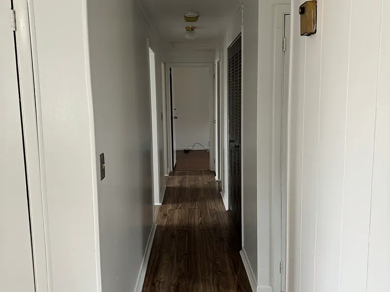 207 Grandview Ave — Photo 3