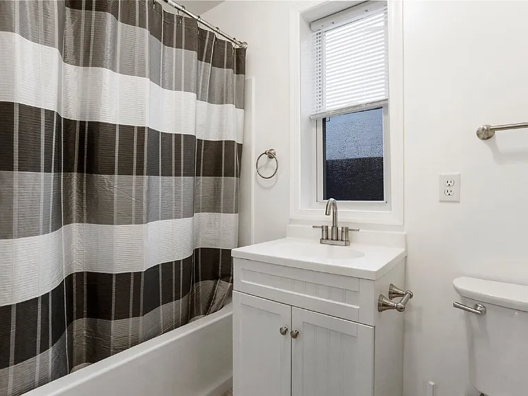 207 N Mulberry St #3 — Photo 15