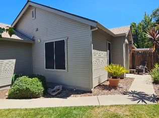 6348 Laguna Mirage Ln, Elk Grove, CA 95758