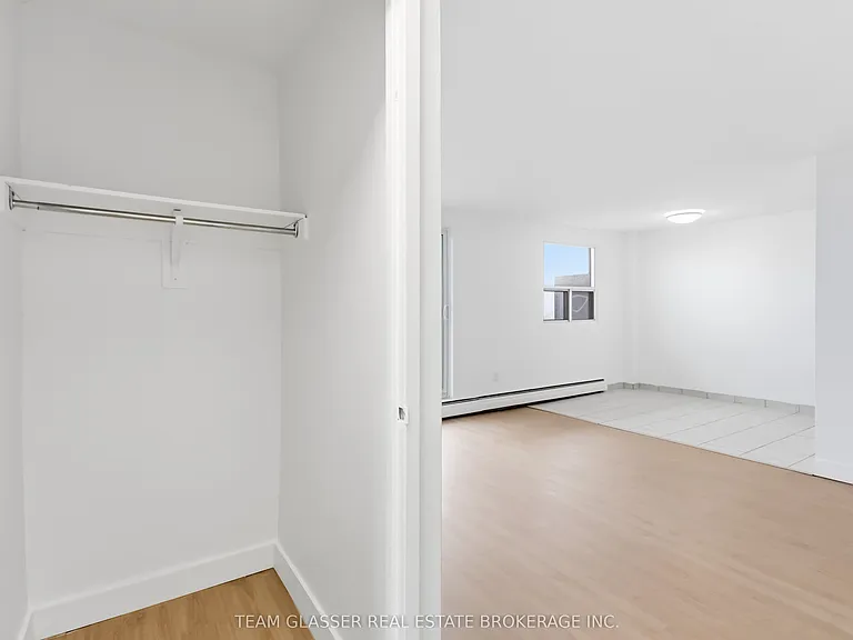 498 Queens Ave #802 — Photo 13