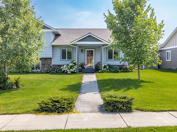2nd image of 110 Short Pine Dr