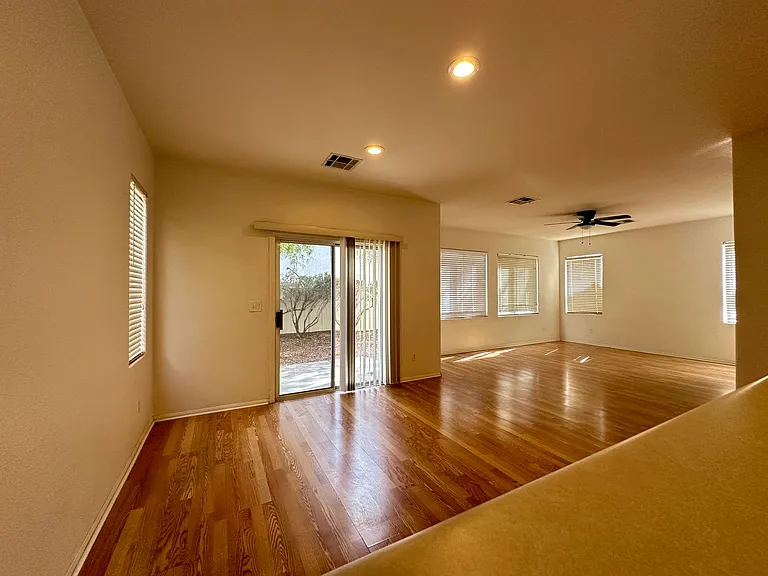 10440 Anacostia St — Photo 7