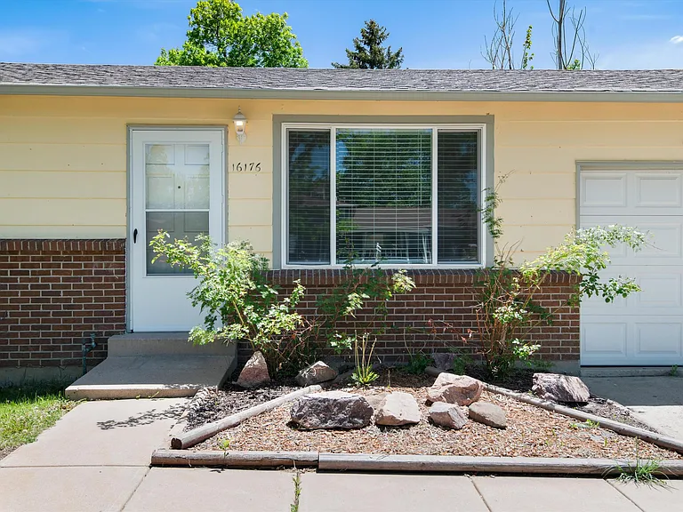 16176 E Bates Dr — Photo 7