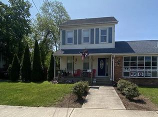 11 Old Lake Rd, Valley Cottage, NY 10989