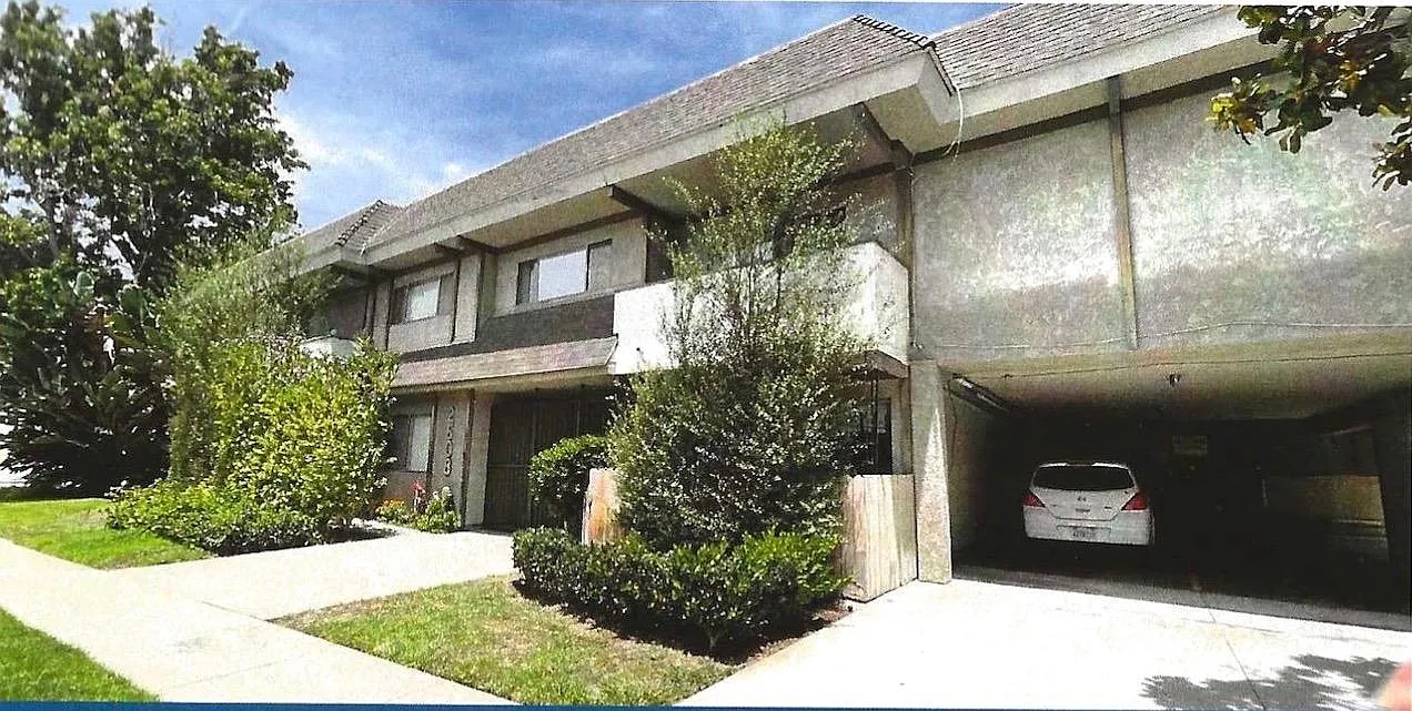 1 bed, $2,200 — Photo 1
