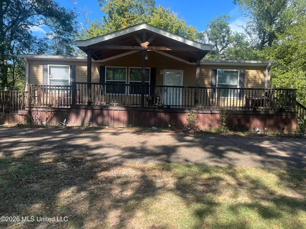106 East St, Edwards, MS 39066