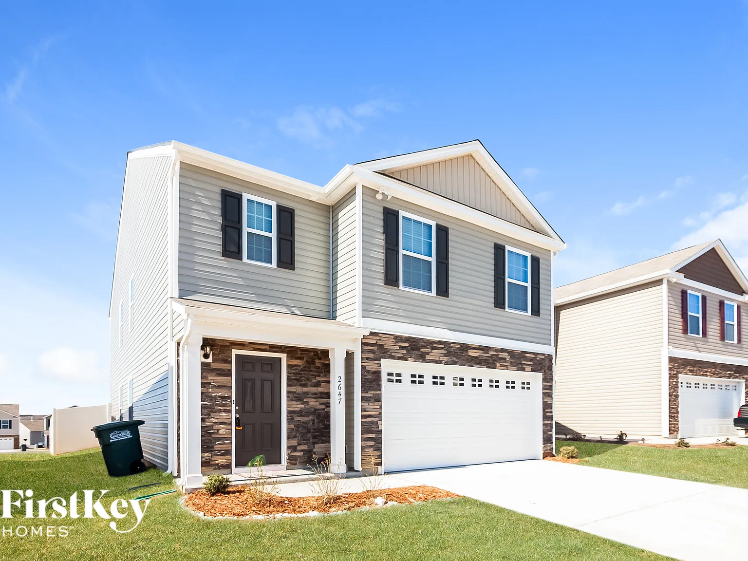 5 bed, 3.0 bath, 2430 sqft, $2,305 — Photo 2