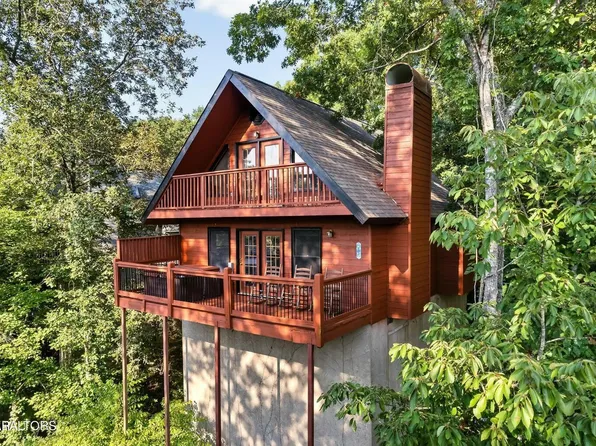 325 Woodridge Way, Pigeon Forge, TN 37863