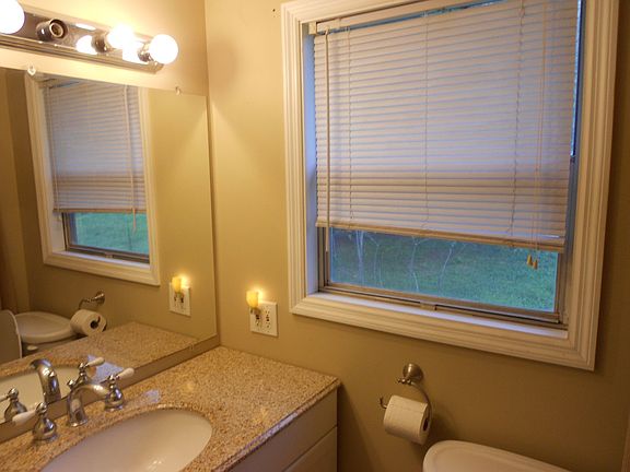 Guest Bath Granite Counter