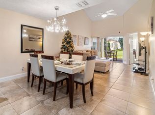 2102 Maplewood Dr, Greenacres, FL 33415