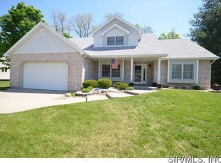 128 Crestmoor St, Collinsville, IL 62234