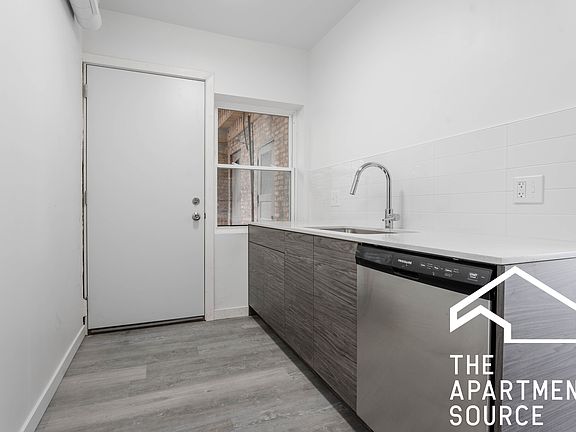 3rd image of 6100 N Paulina St APT 2