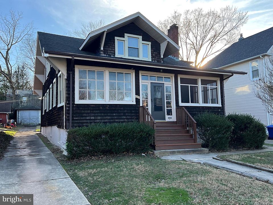 1st image of 2817 Goodwood Rd